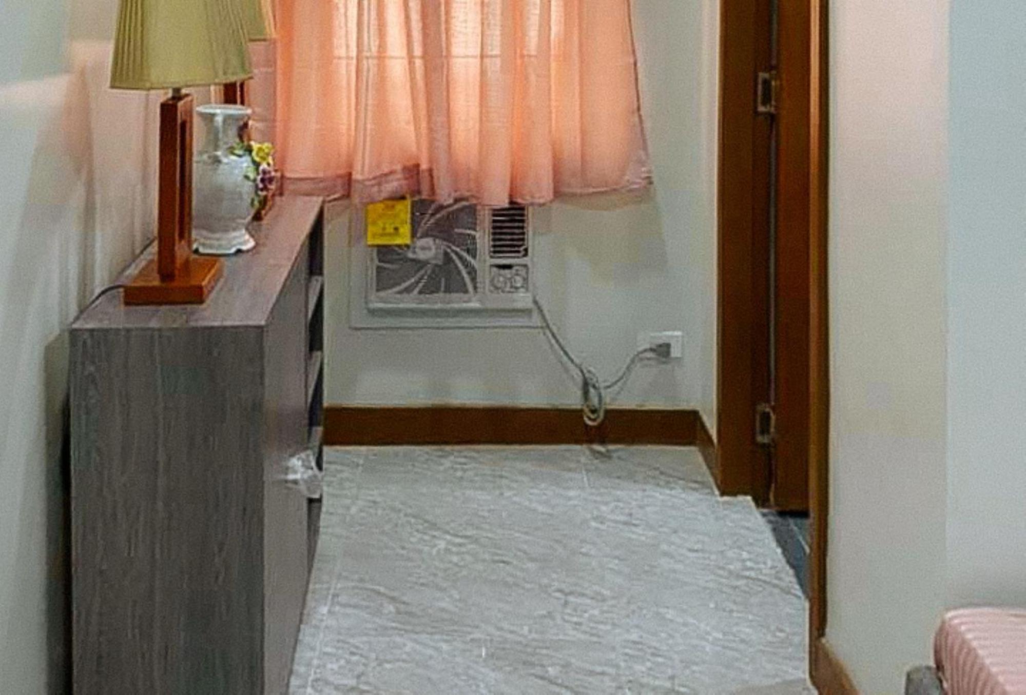 אילוילו Leonila'S Travellers Inn מראה חיצוני תמונה